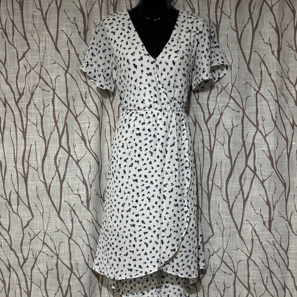 Sienna Sky White, Black and Blue Floral Midi Dress